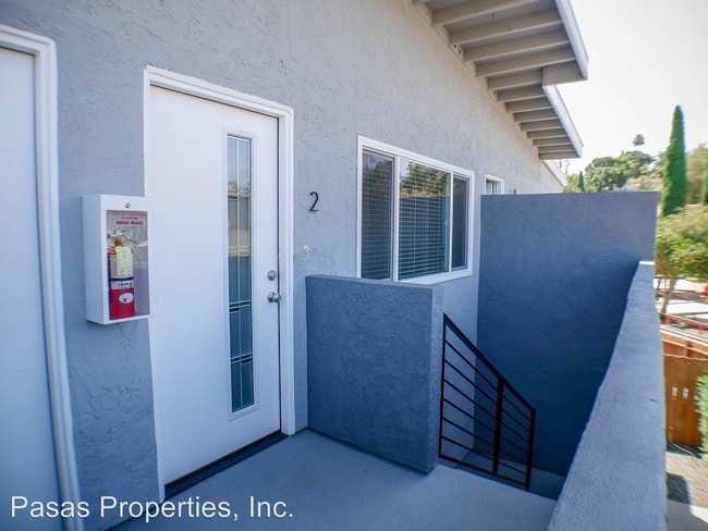 Building Photo - 384 Pala Vista Dr