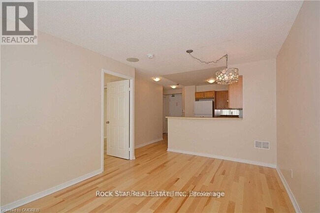 Photo du bâtiment - 109 Front St E