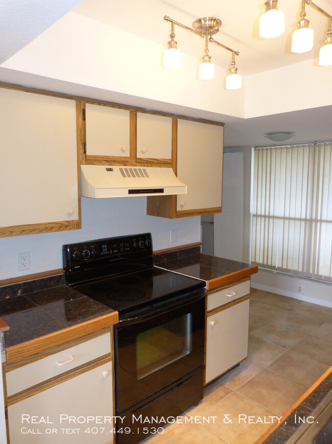 Nice 3 BR / 2 BA Condo Near S. Dean Rd. Condo for Rent in Orlando, FL