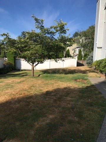 Front View to Entrance - 11712 Admiralty Way