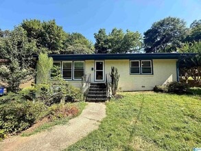Building Photo - 907 77th Way S
