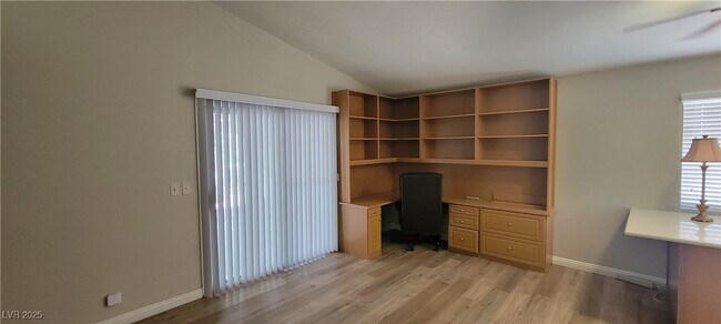 Foto del edificio - 2701 Beachside Ct