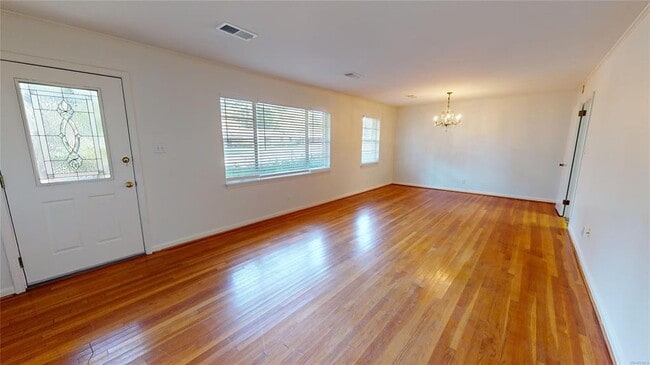 Building Photo - 355 Mont Vista Dr