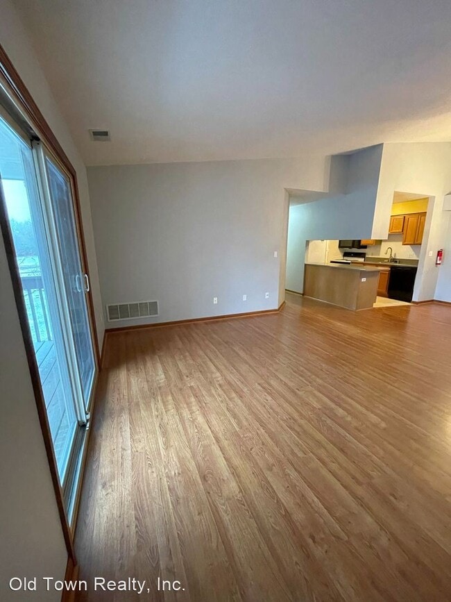 Building Photo - 2 br, 1 bath House - 2292 Touchdown #5