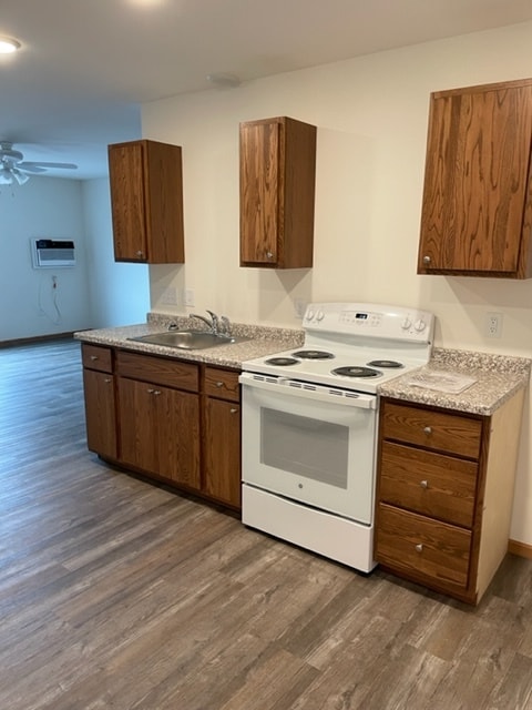 LH1 Studio Kitchen - Limestone Hills