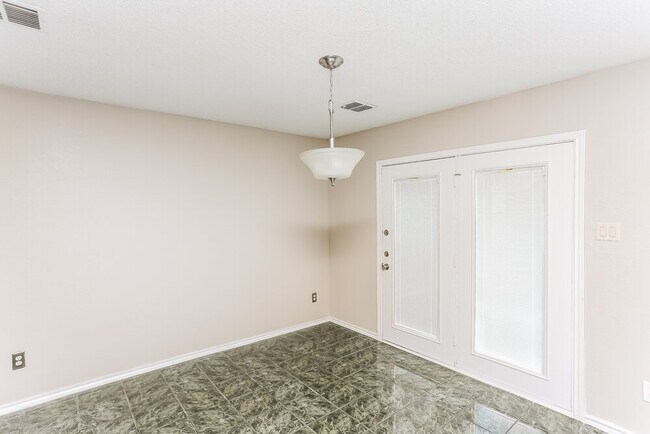 Building Photo - 3355 Chapel Pointe Trail