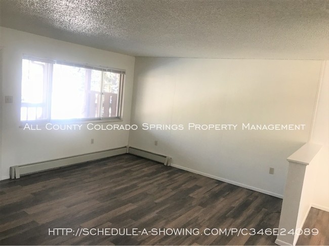 Building Photo - 64 Newport Cir