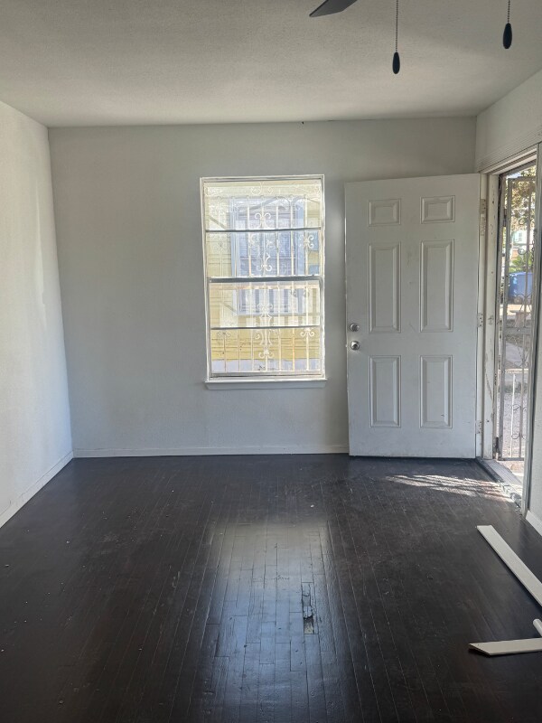 Foto del edificio - 1216 Gardina St