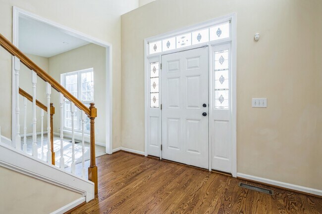 Building Photo - 1104 Walden Pl Dr