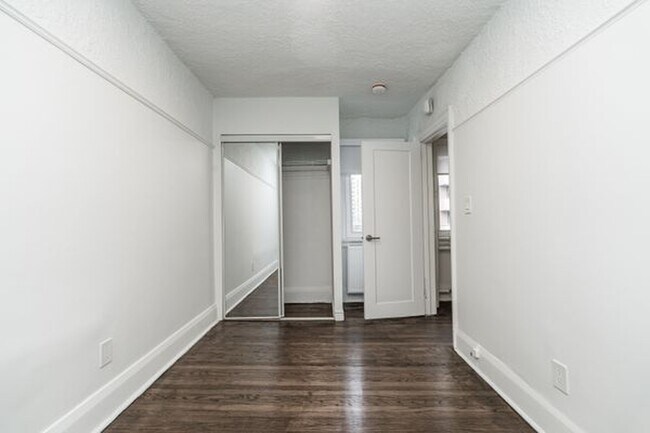 Photo du bâtiment - 100 Vaughan Rd