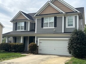 Building Photo - 1005 Marcell Ln