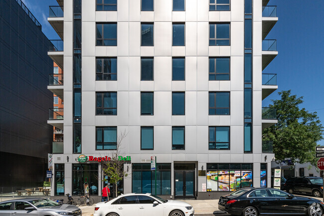 Building Photo - Queens Boro Tower