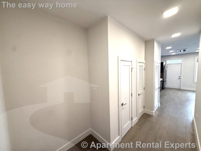 Foto del edificio - 24 Rush St