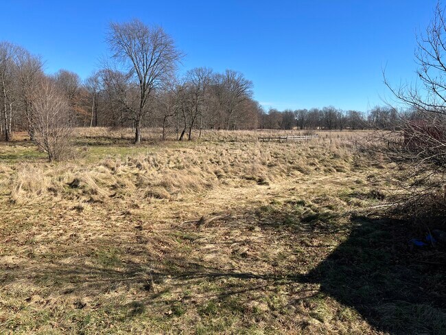Building Photo - 1169 Township Rd 198