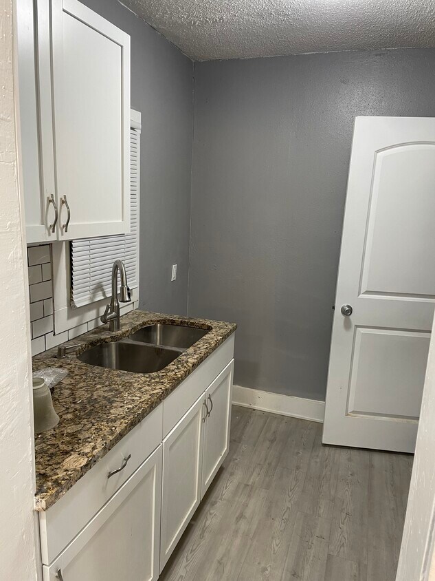 Foto principal - 1418 Hutton St