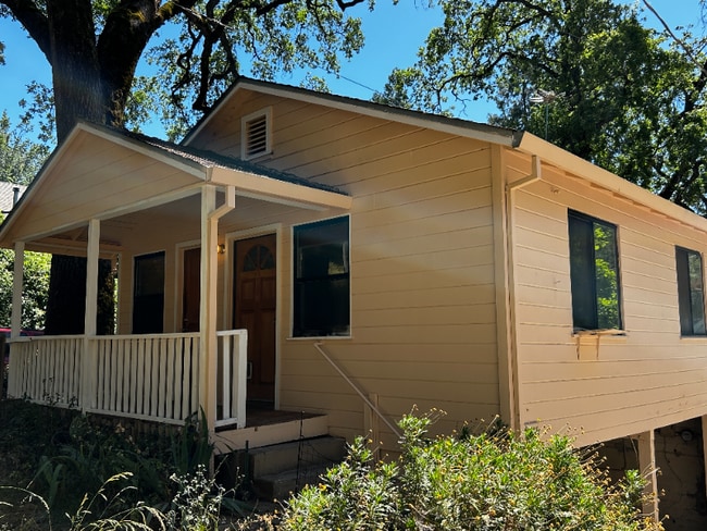 Building Photo - 2847 Coloma St