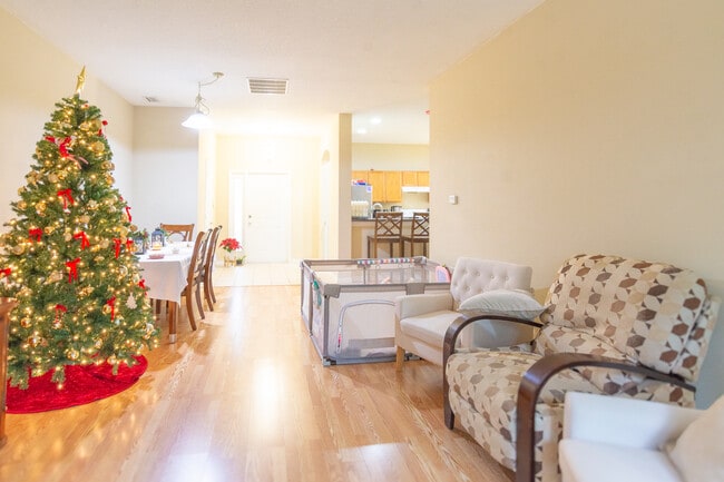 Building Photo - 9079 Iron Oak Ave