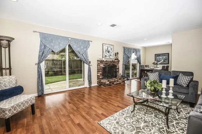 Building Photo - 4984 Hames Dr