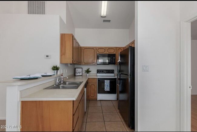 Building Photo - 18613 N 33rd Dr
