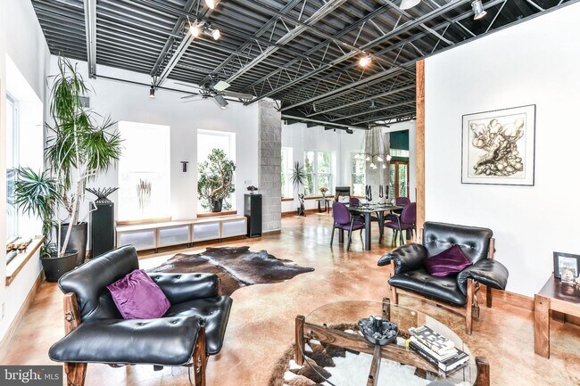 Foto del edificio - 2222 N Emerson St