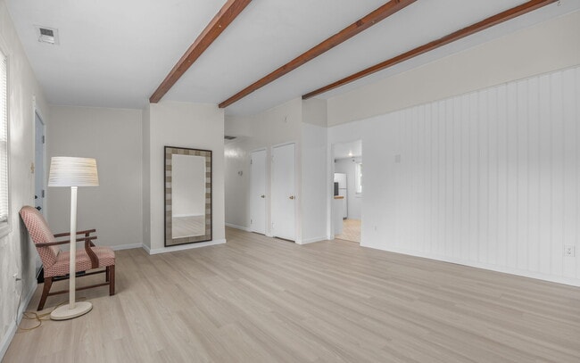 Building Photo - 1025 Dool Ct