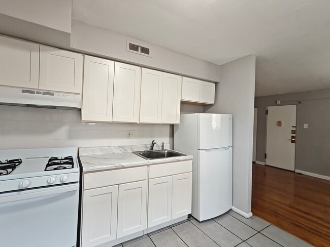 Photo - 7108 Oxford Ave-43 Apartment