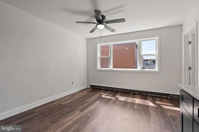 Foto del edificio - 610 57th St NE