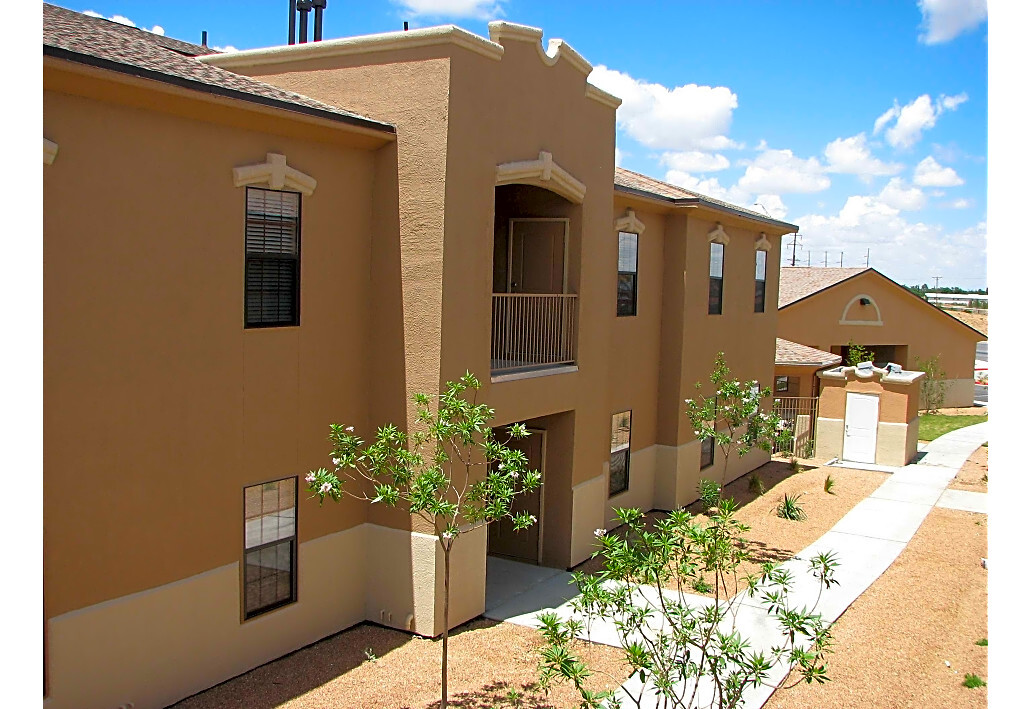 Foto principal - North Mountain Village Apartments