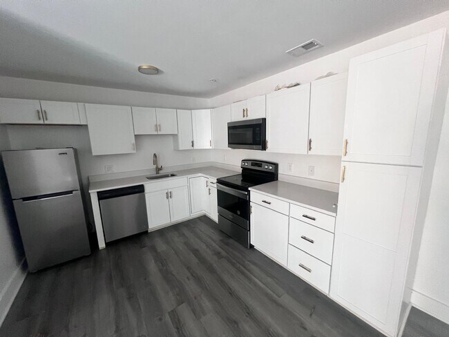 Photo - 7111 Porcher Dr Apartment