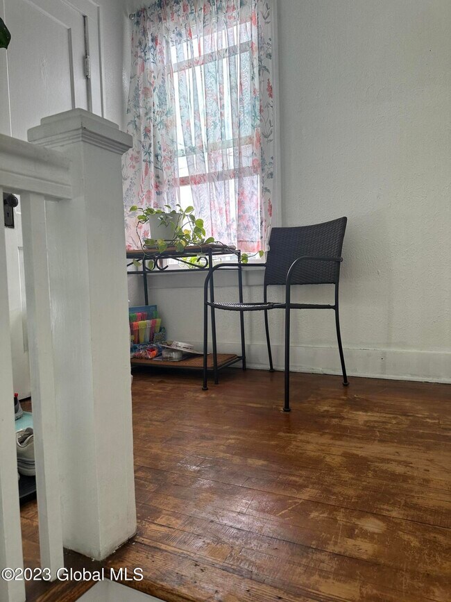 Building Photo - 27 Mathias Ave