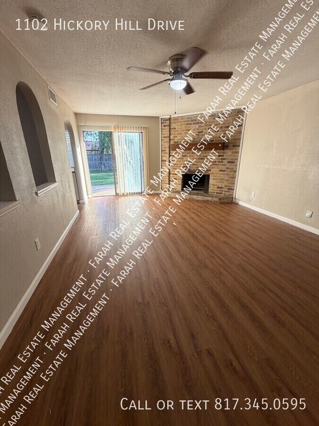 Photo - 1102 Hickory Hill Dr House