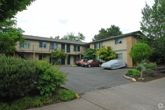 Building Photo - Hazelwood Manor