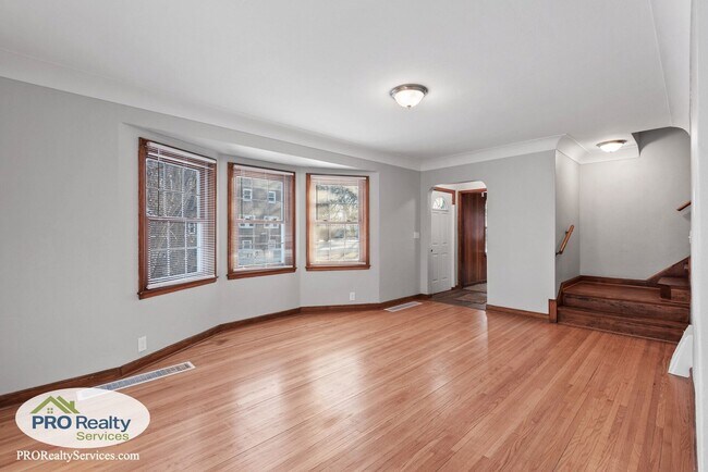 Foto del edificio - 3 Bedroom Home in North St. Paul