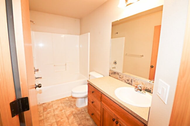 Foto del edificio - Townhome NE Bend