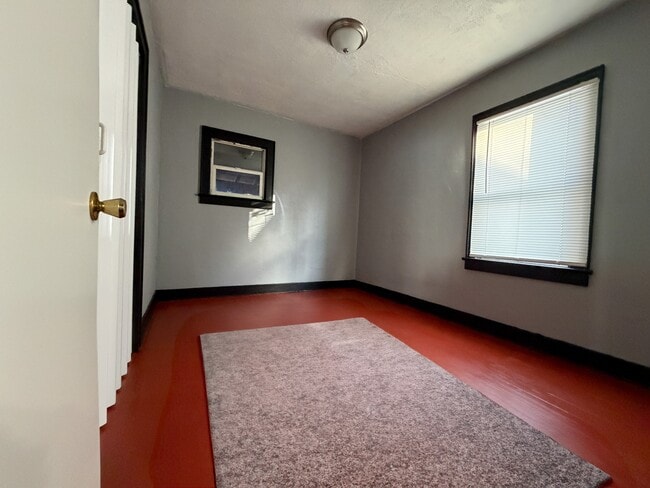 Building Photo - 1417 KNIGHT