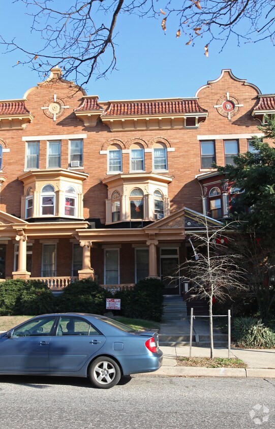 Foto del edificio - 2803 N Calvert St