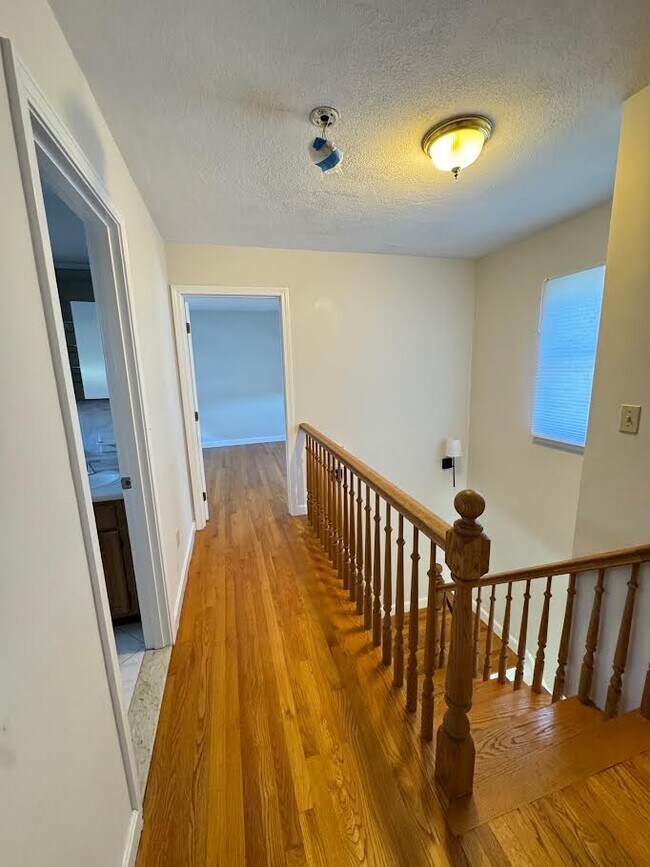 Building Photo - 12 Gardner St