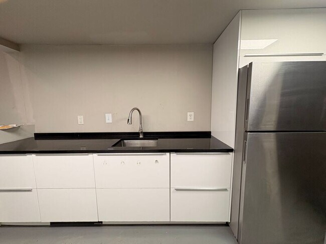 Foto del edificio - 808 N Calvert St