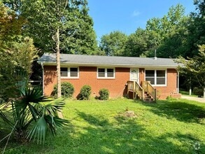 Building Photo - 1608 Riverview Rd