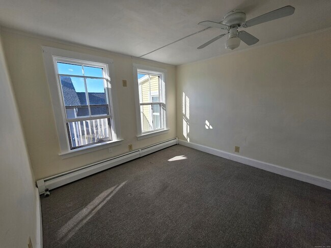 Foto del edificio - 110 Main St