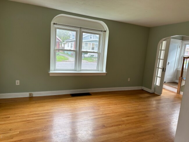 Foto del edificio - 291 N Collingwood Ave