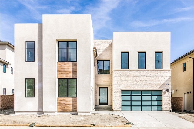 Building Photo - 11770 Hillsborough Ln
