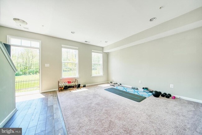 Foto del edificio - 18318 Woodhouse Ln