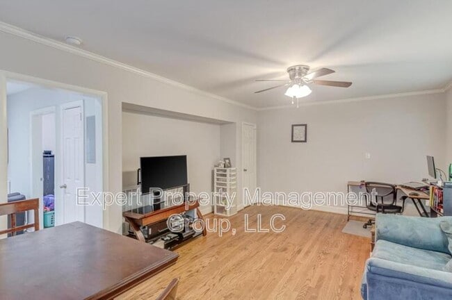 Building Photo - 600 W Surles St
