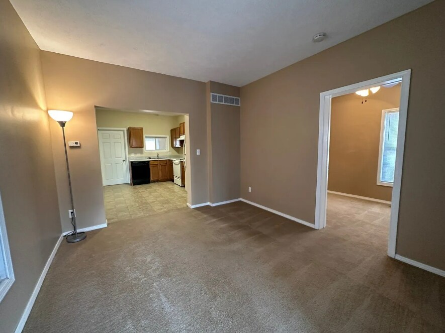 405 Beecher St, Bloomington, IL 61701 House Rental in Bloomington, IL