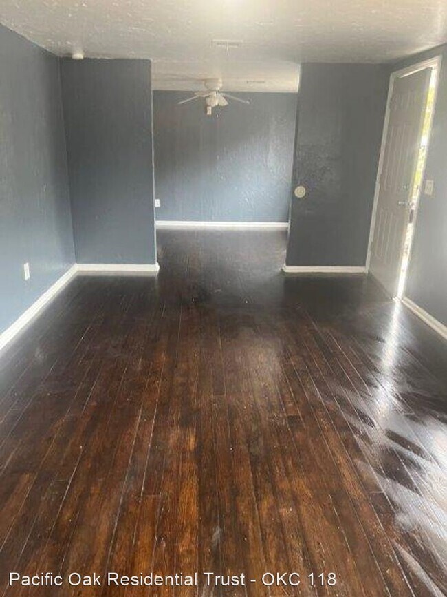 Building Photo - 3 br, 1 bath House - 2443 N Prospect Ave