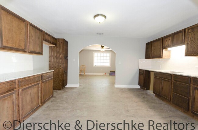 Foto del edificio - Large family home in Grape Creek!