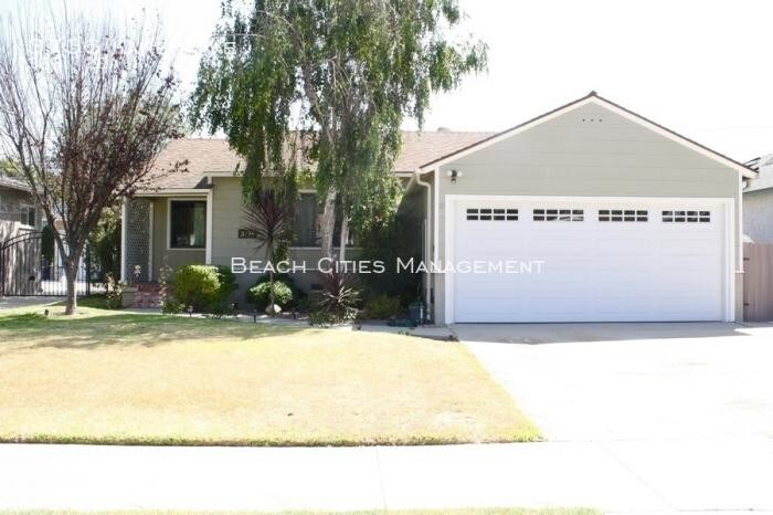 Primary Photo - 3 bedroom in Long Beach CA 90808