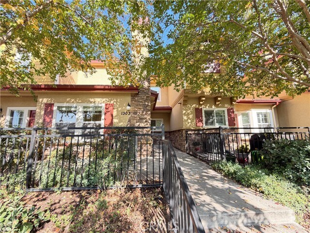 Primary Photo - 1510 Orange Ave