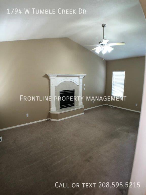 Foto del edificio - 1794 W Tumble Creek Dr